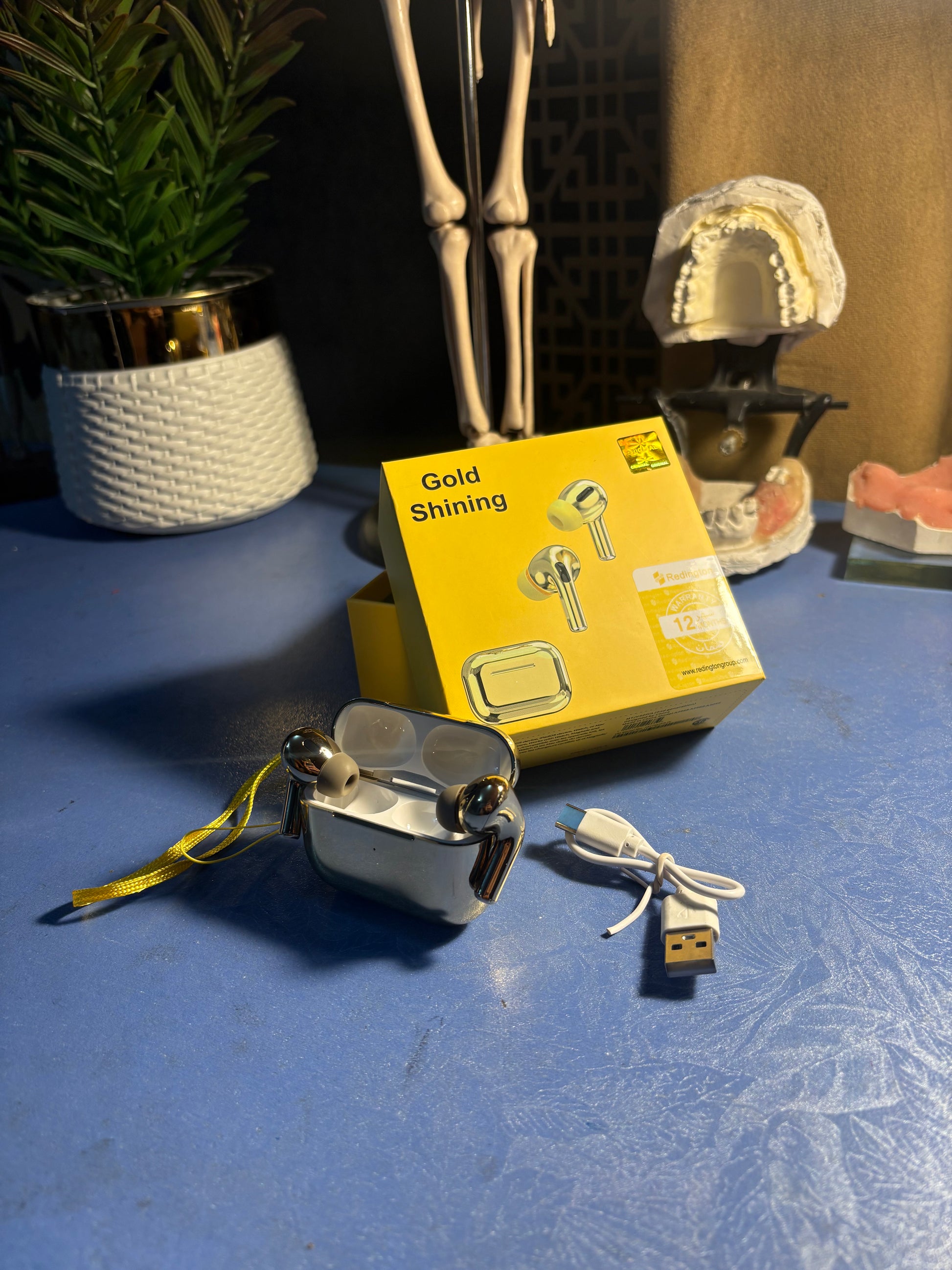 Pro 2 Wireless Earbuds (GOLD SHINING)