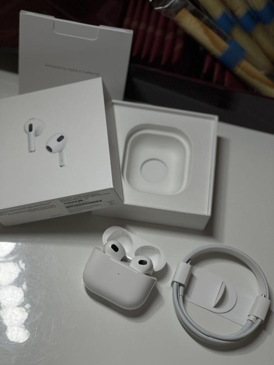 Pro 2 Wireless Earbuds (Black/White)