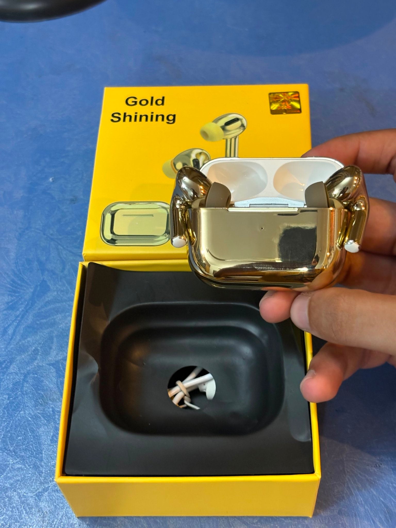 Pro 2 Wireless Earbuds (GOLD SHINING) - Gadget Nest