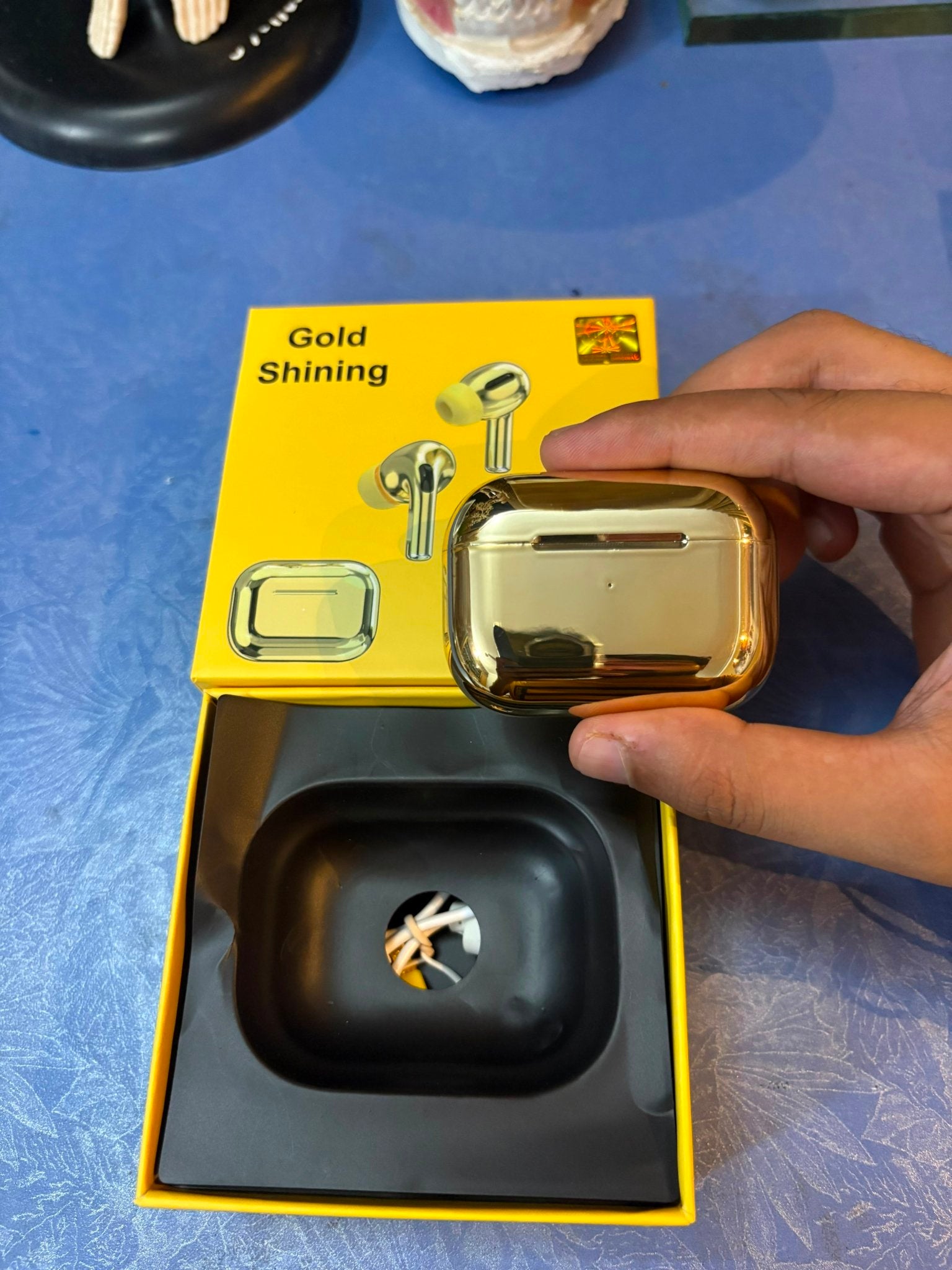 Pro 2 Wireless Earbuds (GOLD SHINING) - Gadget Nest